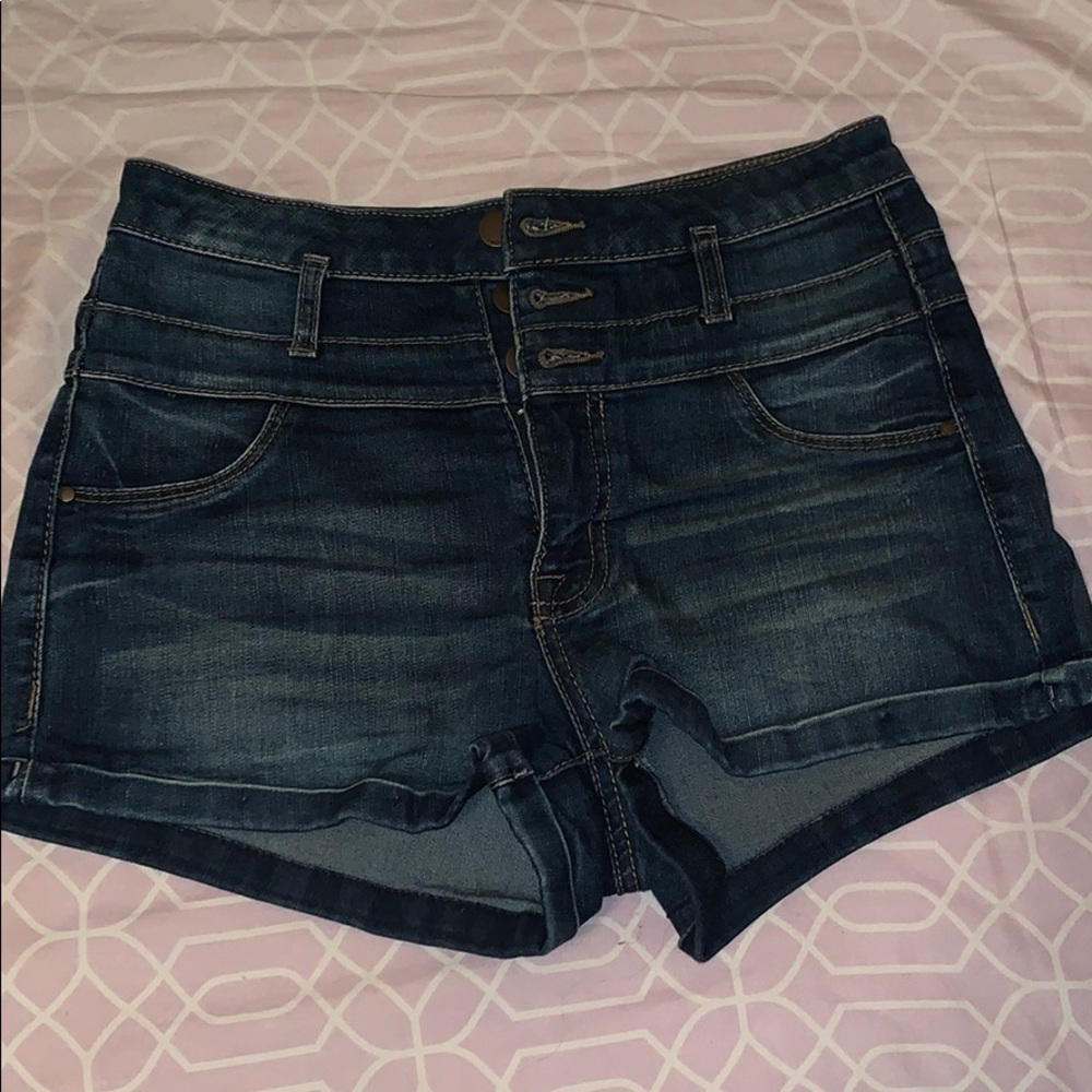Refuge Shorts